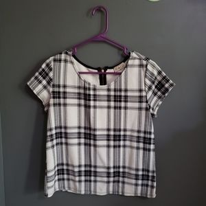 Free kisses partial zip shirt
